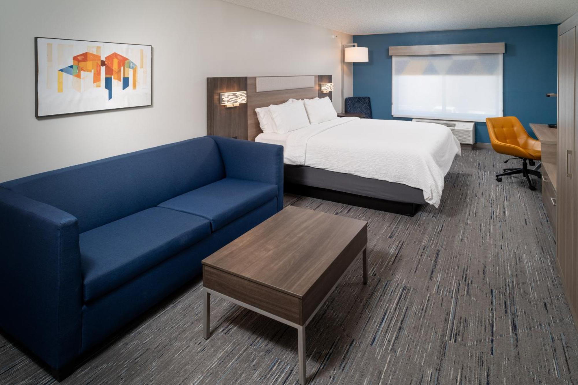 Holiday Inn Express & Suites Fairmont By Ihg Екстер'єр фото